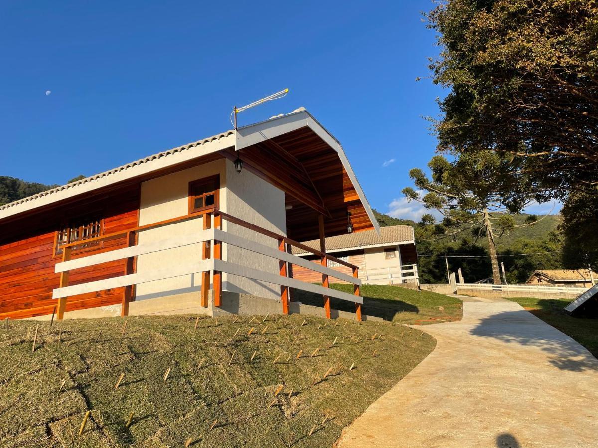 Chale Amanhecer Hotel Santo Antônio do Pinhal Buitenkant foto