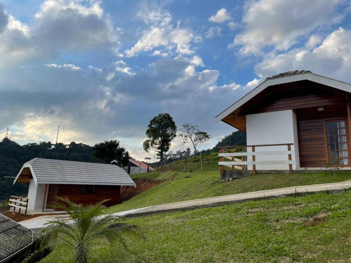 Chale Amanhecer Hotel Santo Antônio do Pinhal Buitenkant foto
