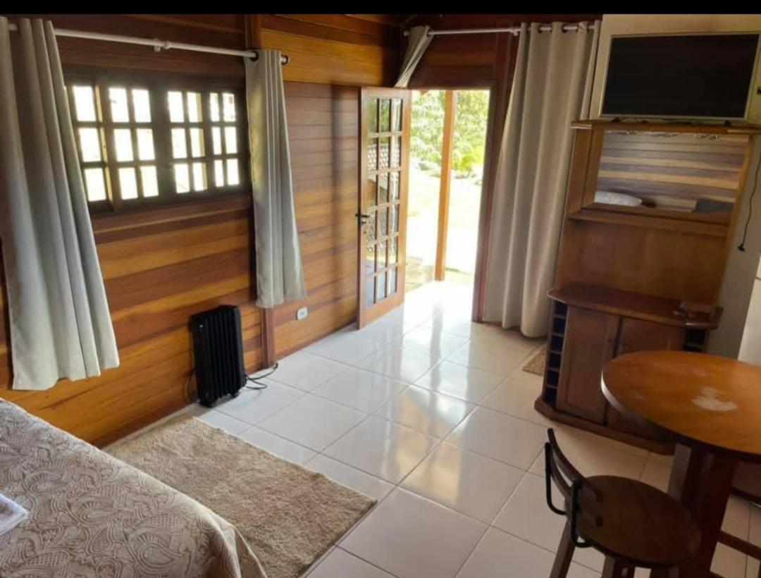 Chale Amanhecer Hotel Santo Antônio do Pinhal Buitenkant foto